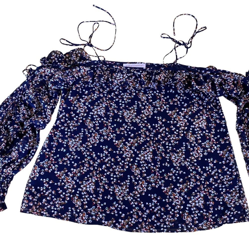 Tiny navy blue floral cold shoulder Pookie & Sebastian pretty top Small